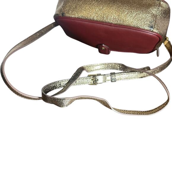 G.I.L.I. GILI Got It Love It Leather Crossbody Camera Bag Purse Burgundy Gold - Picture 3 of 9